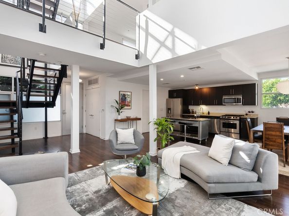 4111 W Sunset Boulevard 220, Los Angeles CA 90029