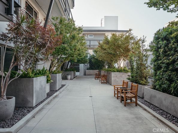 4111 W Sunset Boulevard 220, Los Angeles CA 90029