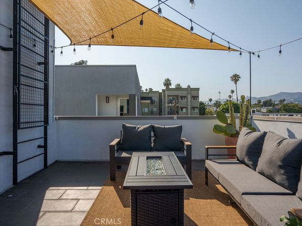 4111 W Sunset Boulevard 220, Los Angeles CA 90029