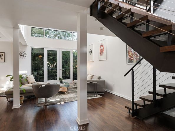 4111 W Sunset Boulevard 220, Los Angeles CA 90029