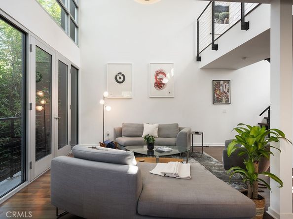 4111 W Sunset Boulevard 220, Los Angeles CA 90029