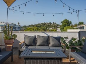 4111 W Sunset Boulevard 220, Los Angeles CA 90029