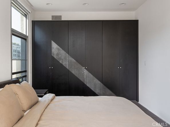 4111 W Sunset Boulevard 220, Los Angeles CA 90029