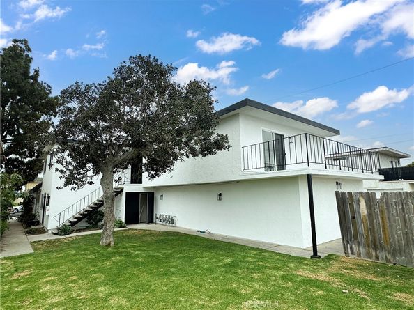 17412 Dairyview Circle D, Huntington Beach CA 92647