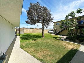 17412 Dairyview Circle D, Huntington Beach CA 92647