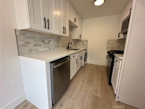 17412 Dairyview Circle D, Huntington Beach CA 92647
