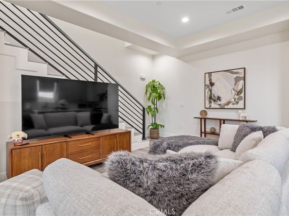 305 N Mountain View Street, Santa Ana CA 92703