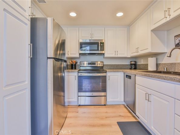 40 Rainwood, Aliso Viejo CA 92656