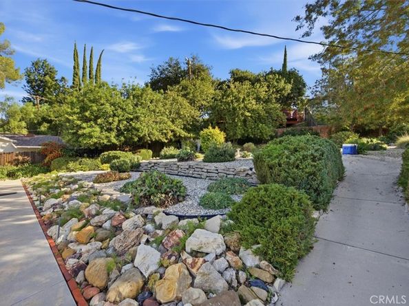 22050 Independencia Street, Woodland Hills CA 91364