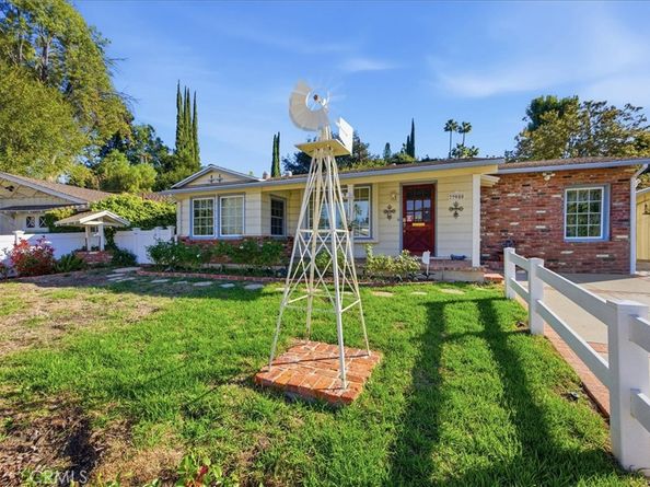 22050 Independencia Street, Woodland Hills CA 91364