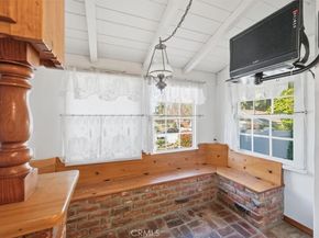 22050 Independencia Street, Woodland Hills CA 91364