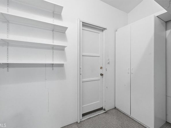 22050 Independencia Street, Woodland Hills CA 91364