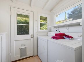 22050 Independencia Street, Woodland Hills CA 91364