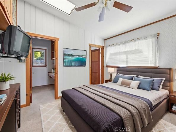 22050 Independencia Street, Woodland Hills CA 91364