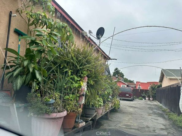 11507 Grape, Los Angeles CA 90059