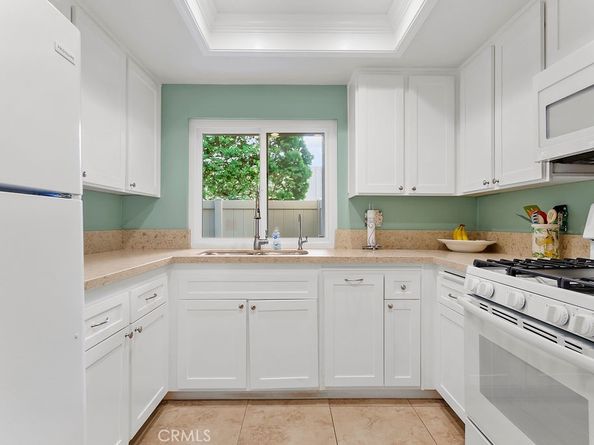 8877 Lauderdale Court 212B, Huntington Beach CA 92646