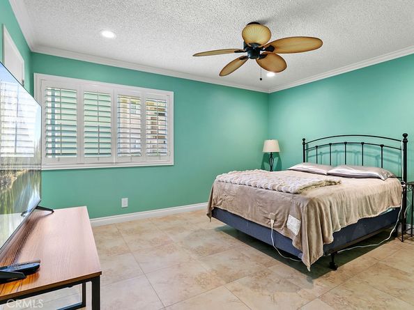 8877 Lauderdale Court 212B, Huntington Beach CA 92646