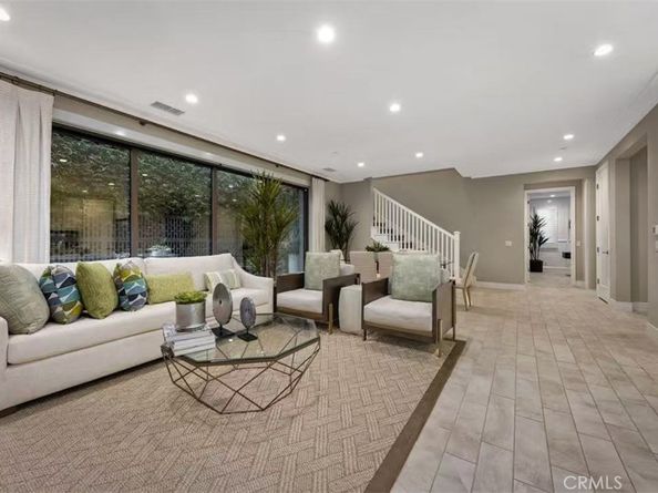 166 Villa Ridge, Irvine CA 92602