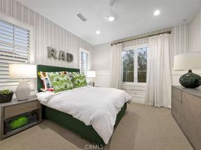 166 Villa Ridge, Irvine CA 92602