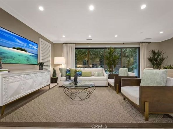 166 Villa Ridge, Irvine CA 92602