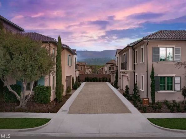 166 Villa Ridge, Irvine CA 92602