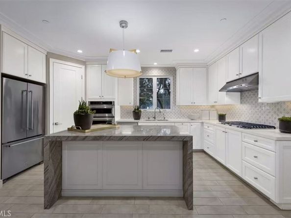 166 Villa Ridge, Irvine CA 92602