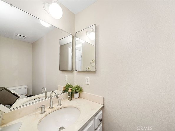 1614 S Mayflower B, Monrovia CA 91016