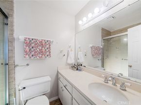 1614 S Mayflower B, Monrovia CA 91016