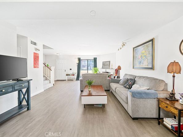 1614 S Mayflower B, Monrovia CA 91016