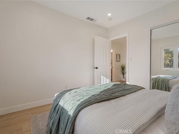 2360 Fanwood, Long Beach CA 90815