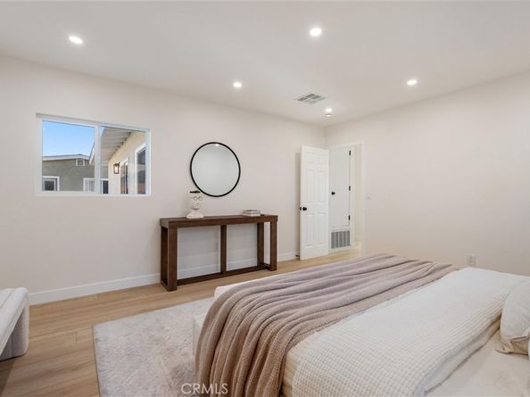 2360 Fanwood, Long Beach CA 90815