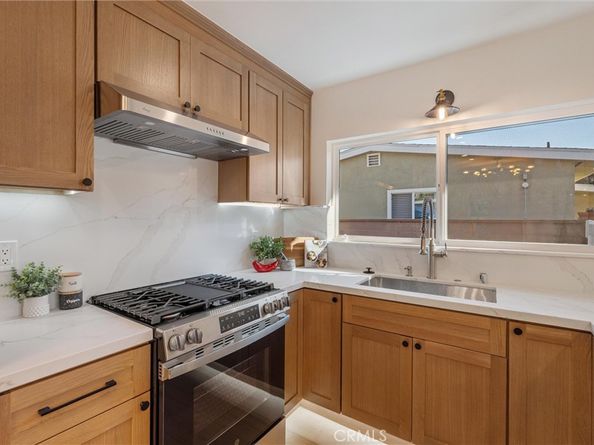 2360 Fanwood, Long Beach CA 90815