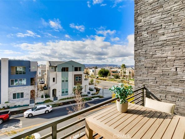 73 Culture, Irvine CA 92618