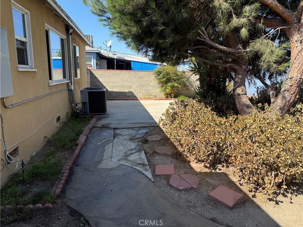 11063 Kittridge Street, North Hollywood CA 91606