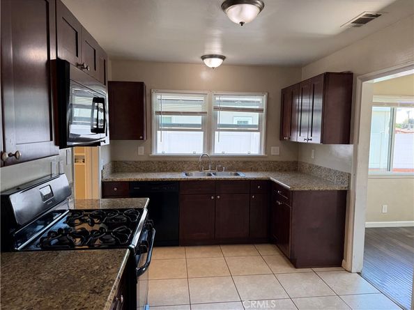 11063 Kittridge Street, North Hollywood CA 91606