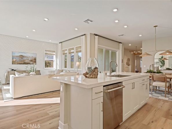 409 Clipper, Irvine CA 92618