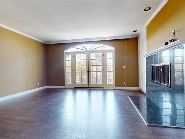 304 18th, Huntington Beach CA 92648