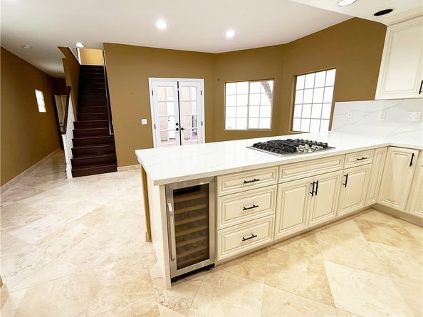 304 18th, Huntington Beach CA 92648