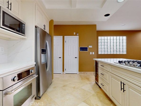 304 18th, Huntington Beach CA 92648