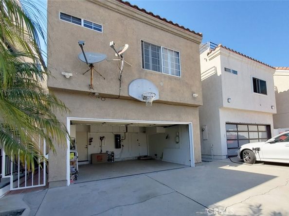 304 18th, Huntington Beach CA 92648