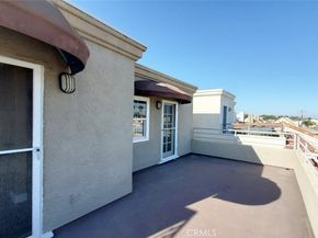 304 18th, Huntington Beach CA 92648