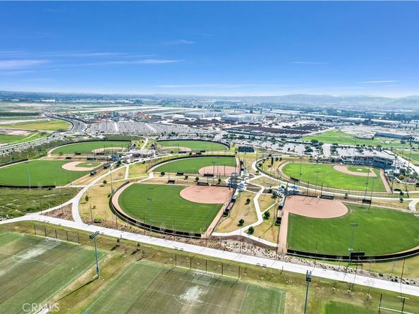 20 Dreamlight, Irvine CA 92603