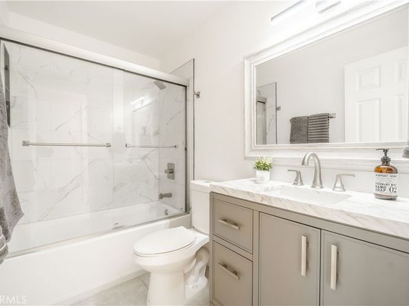 46 Echo Run 16, Irvine CA 92614