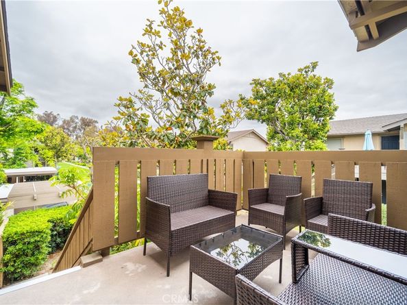 46 Echo Run 16, Irvine CA 92614