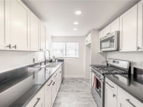 46 Echo Run 16, Irvine CA 92614