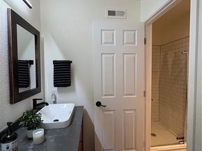 46 Echo Run 16, Irvine CA 92614