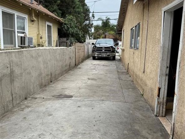 1722 W Pine, Santa Ana CA 92703