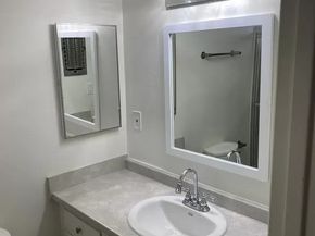 409 S Manhattan, Los Angeles CA 90020