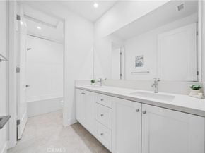 118 Glydon, Irvine CA 92618