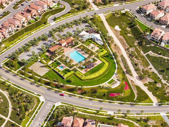 118 Glydon, Irvine CA 92618